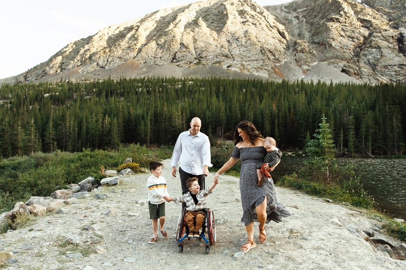 Family Photography, Family of five in the trees and mountains